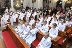 498948589 677387998258772 n